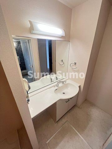 洗面設備　広い洗面スペース