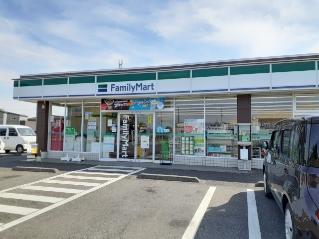 コンビニ　ファミリーマート宇都宮羽牛田店（コンビニ）まで1000m