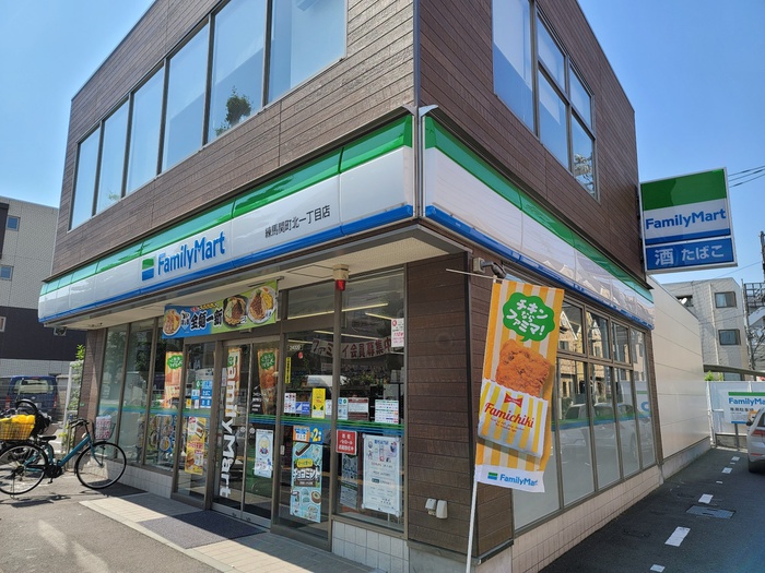 コンビニ　ファミリーマート　練馬関町北一丁目店（コンビニ）まで486m