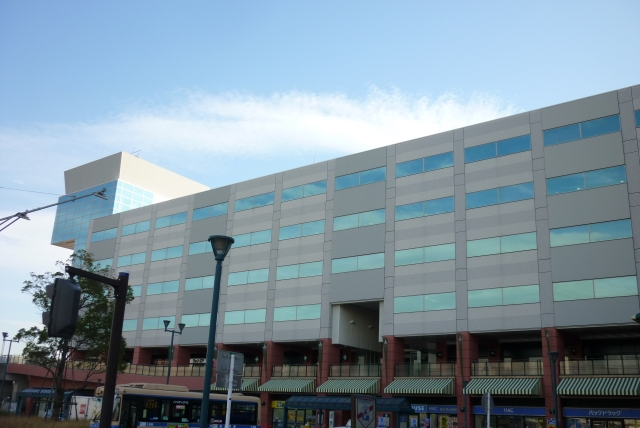 ショッピングセンター　オルトヨコハマ（ショッピングセンター）まで980m