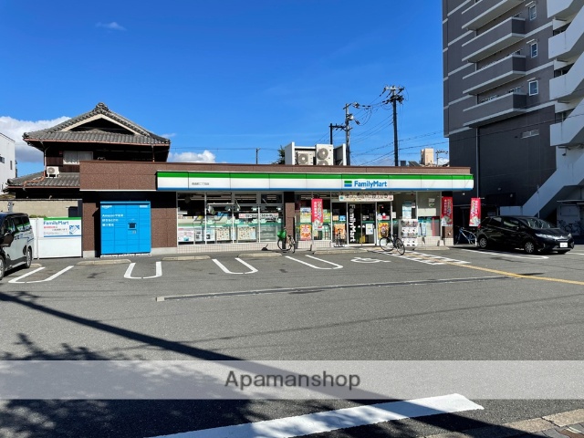 コンビニ　ファミリーマート（コンビニ）まで454m