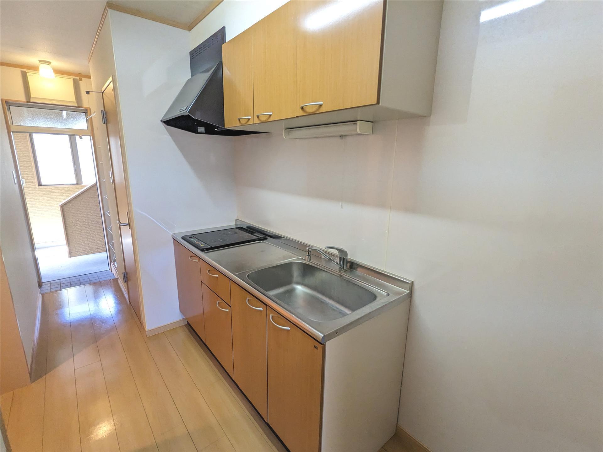 キッチン　IHコンロとハロゲンの2口付き！便利なシングルレバー水栓☆