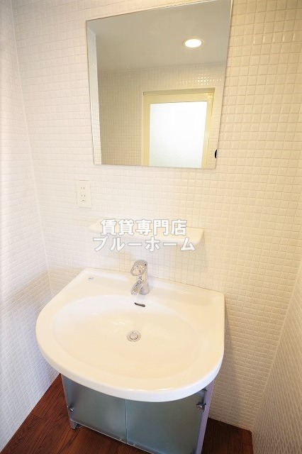 洗面設備　独立洗面台あります！