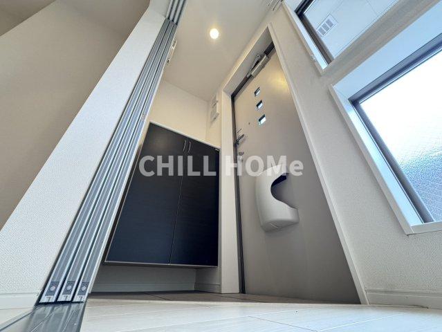 玄関　当社、チルホームのHPもご覧ください(^^)/物件情報多数♪