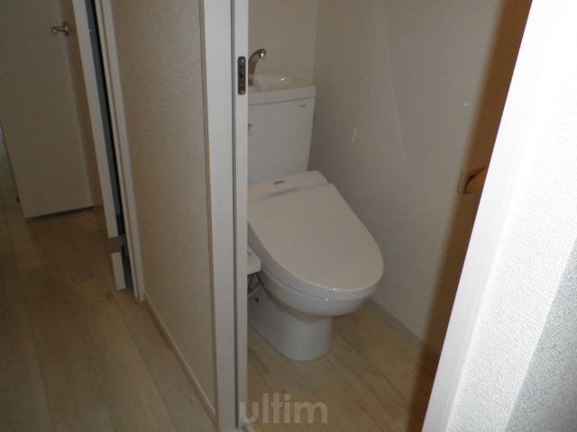 トイレ　別室の画像です、ご参考までに