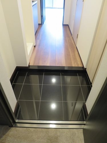 玄関　※参考写真