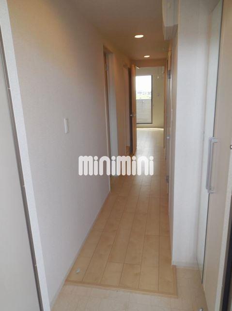 玄関　きれいな室内ですよ