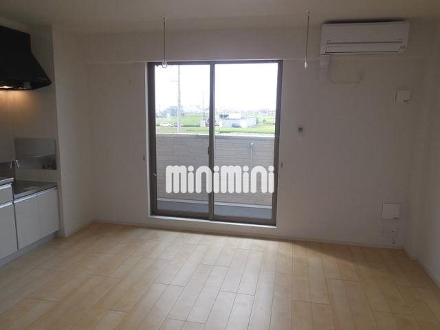 眺望　エアコンつきのリビングです