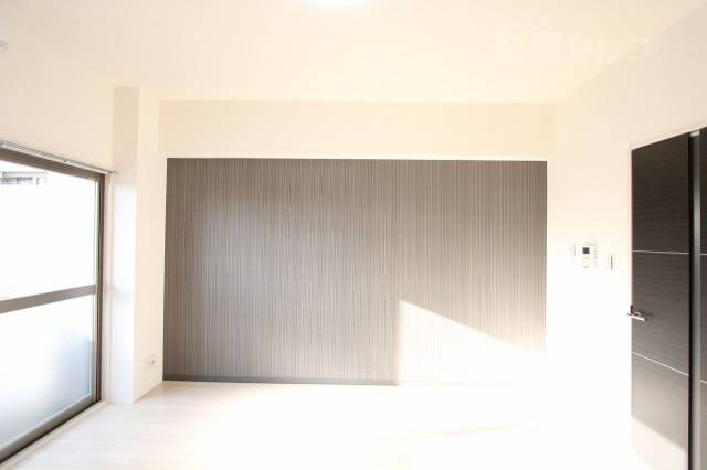 居室・リビング　壁紙のデザインが素敵です