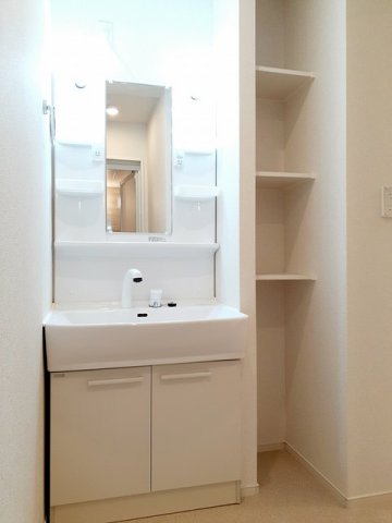 洗面設備　広い洗面スペース