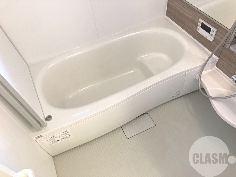 バス・シャワールーム　浴室乾燥機＆追焚機能付き広々バスルーム♪