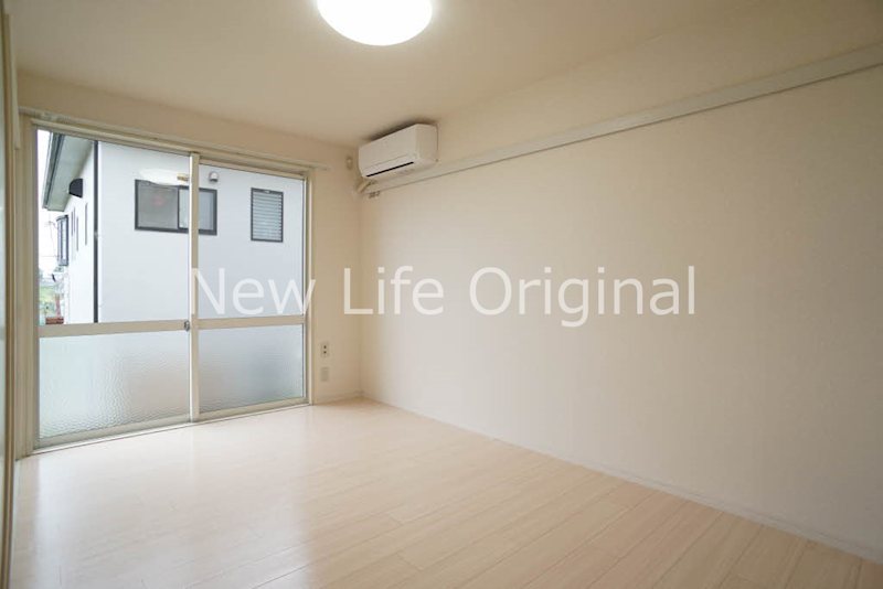 その他部屋・スペース　リビングだけでなく、洋室にもエアコン設置済みです(計2台)☆