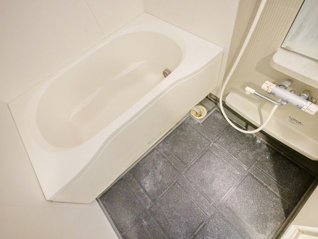 バス・シャワールーム　※別部屋参考写真です