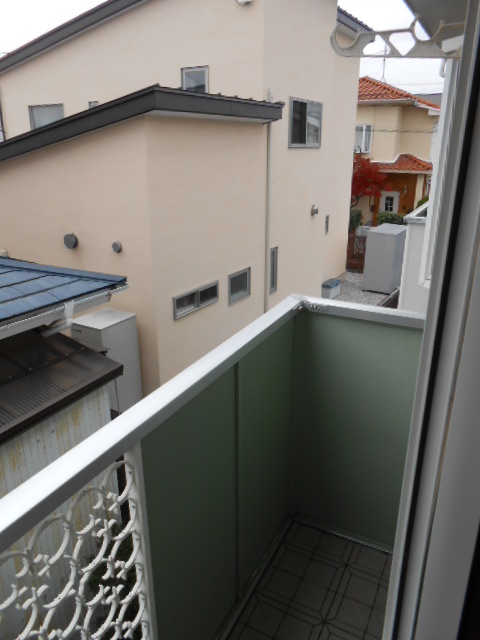 バルコニー　南面ルーフバルコニー（物干し設備あり）