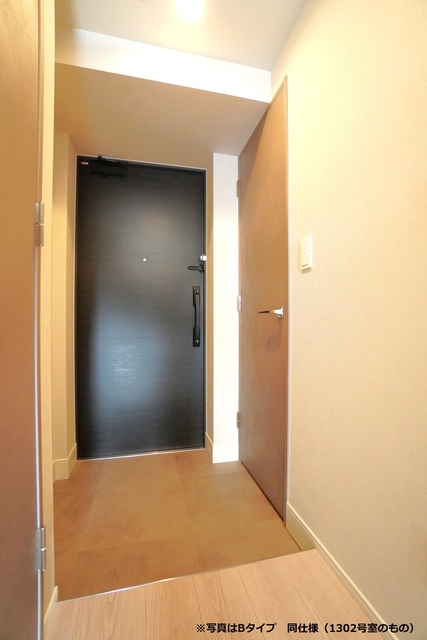 玄関　※写真は同タイプ住戸です。