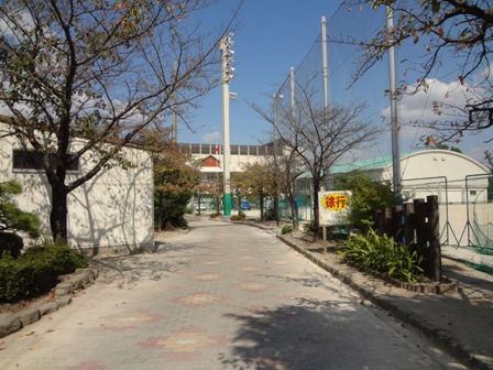 小学校　久留米市立西国分小学校（小学校）まで951m