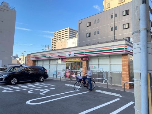 コンビニ　セブンイレブン 堺大町東3丁店（コンビニ）まで95m