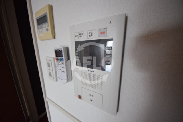 セキュリティ　ロイヤルパークス桃坂　TVモニター付きインターホン