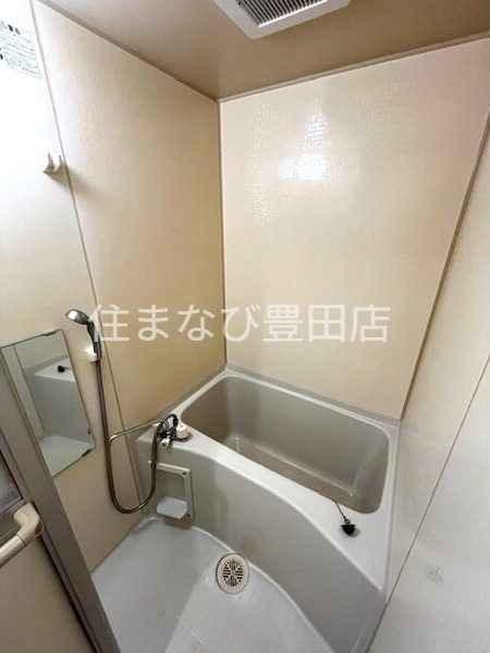 バス・シャワールーム　同型別部屋写真