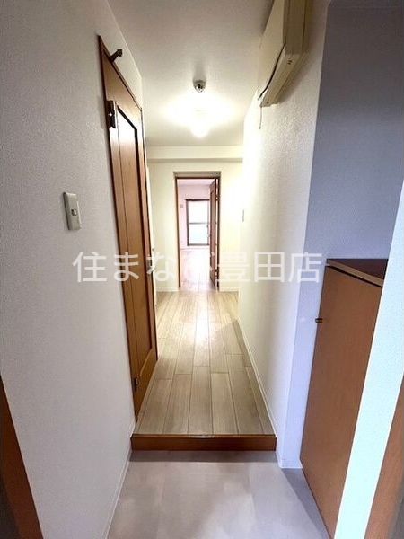 玄関　同型別部屋写真