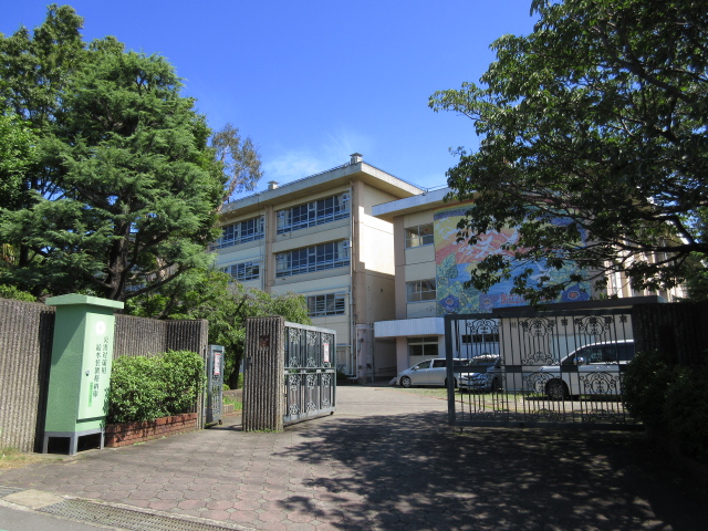 中学校　川崎市立有馬中学校（中学校）まで1649m