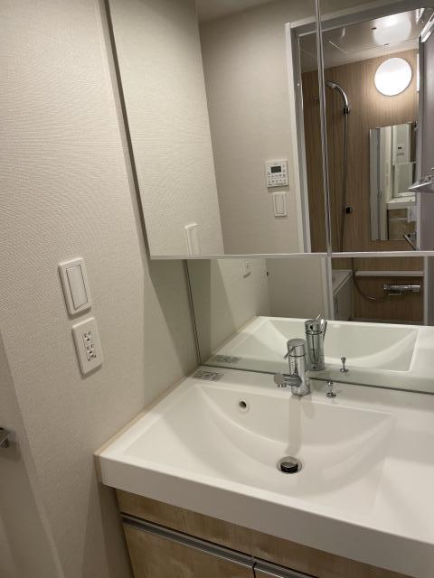 洗面設備　同仕様