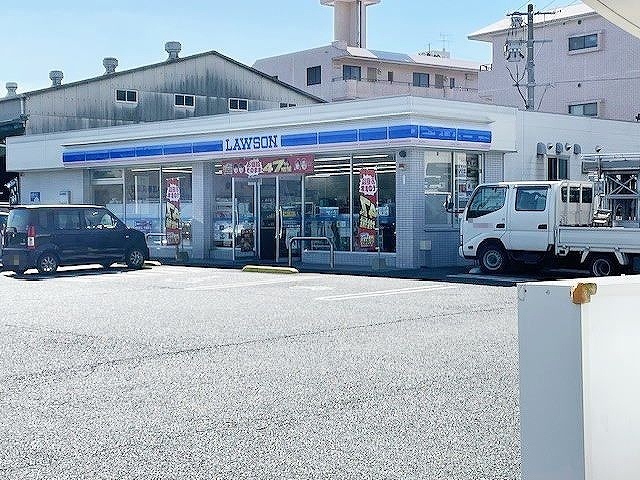 コンビニ　ローソン錦ヶ丘東店（コンビニ）まで500m