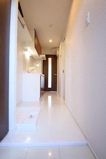 玄関　※別室の参考写真の為、現況優先です。