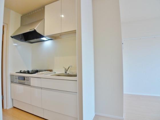 キッチン　【同仕様】３口コンログリル付でお料理捗ります♪