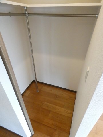 収納　写真は同タイプ住居です。