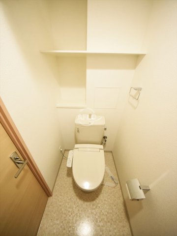 トイレ　イグレック南本町　温水洗浄便座