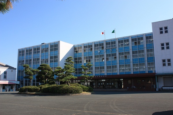 中学校　掛川市立大浜中学校（中学校）まで1115m