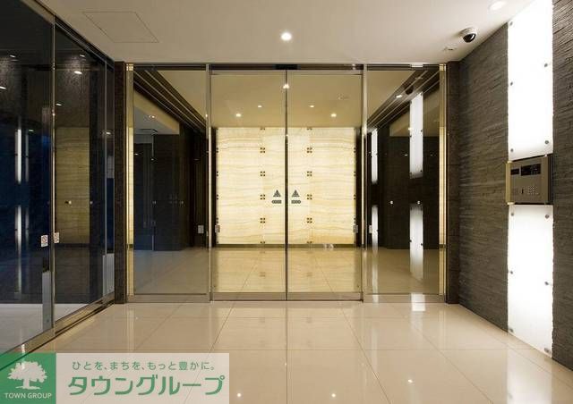 セキュリティ　綺麗なエントランス