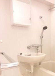 洗面設備　使いやすい洗面所です