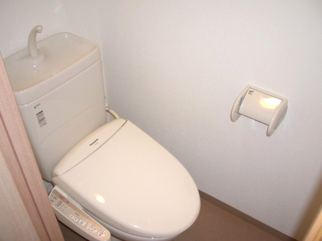 トイレ　「個室タイプのトイレ」