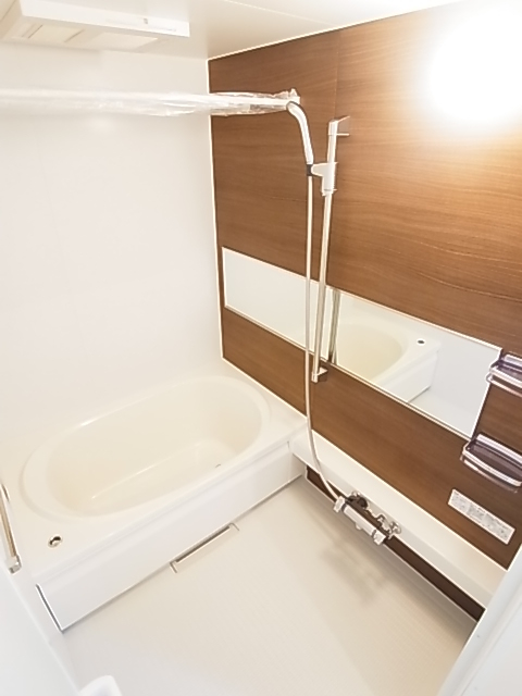 バス・シャワールーム　綺麗なお風呂でゆったりバスタイム