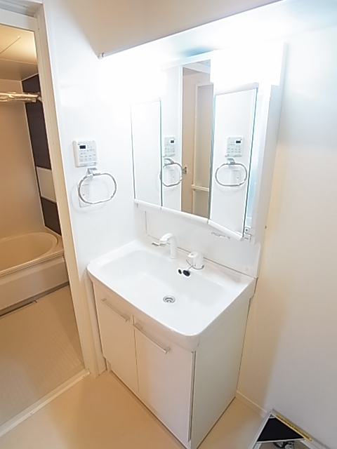 洗面設備　独立洗面台（シャンプードレッサー）