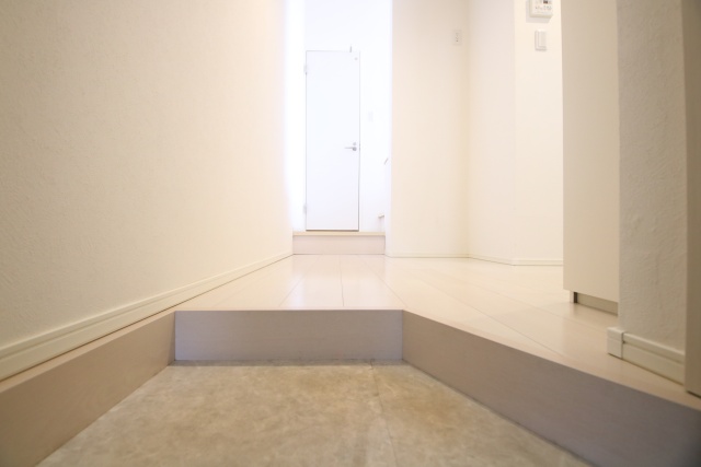 玄関　※別室の参考写真の為、現況優先です。