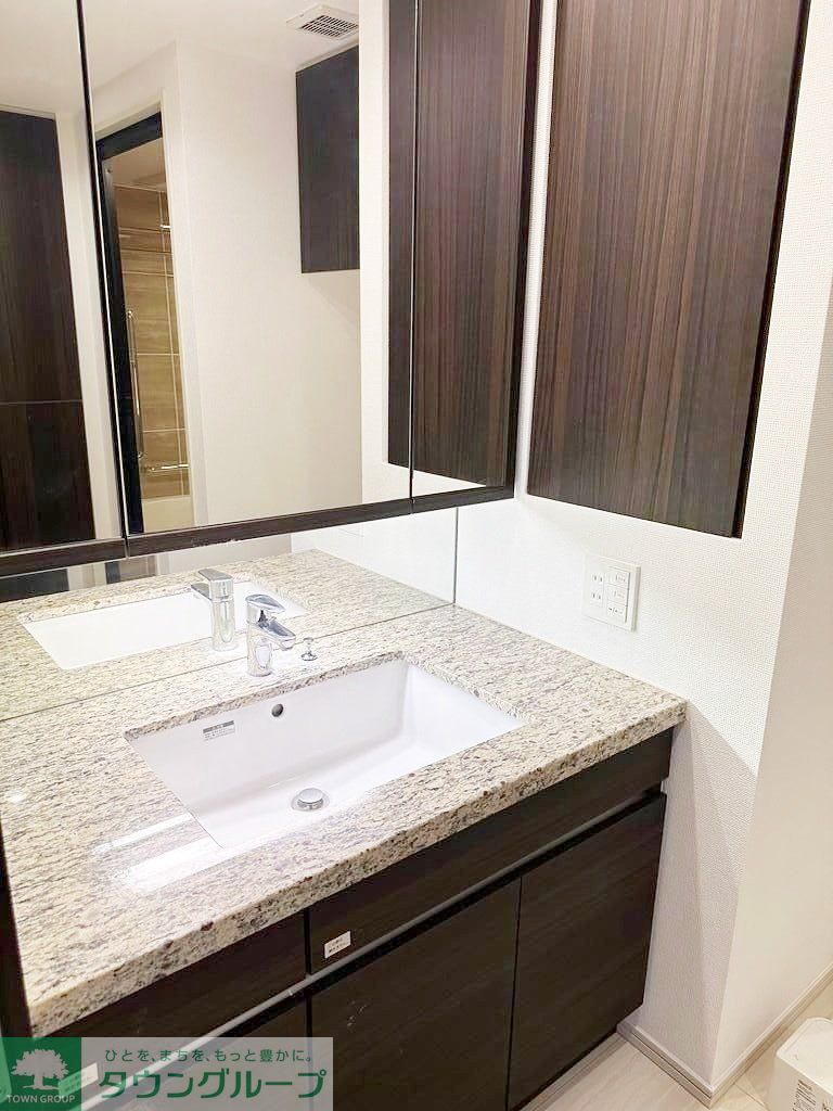 洗面設備　お部屋探しは株式会社　タウンハウジング　までお気軽にお問合…