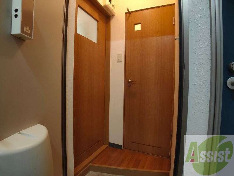 玄関　玄関から見た景色はこちらです。イメージできますか。