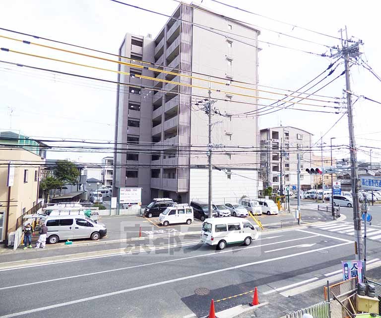 眺望　大通りに面したお部屋です。