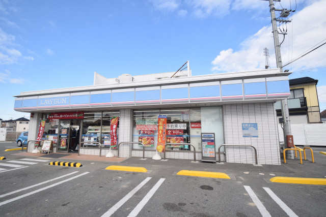 コンビニ　ローソン　姫路花田小川店（コンビニ）まで800m