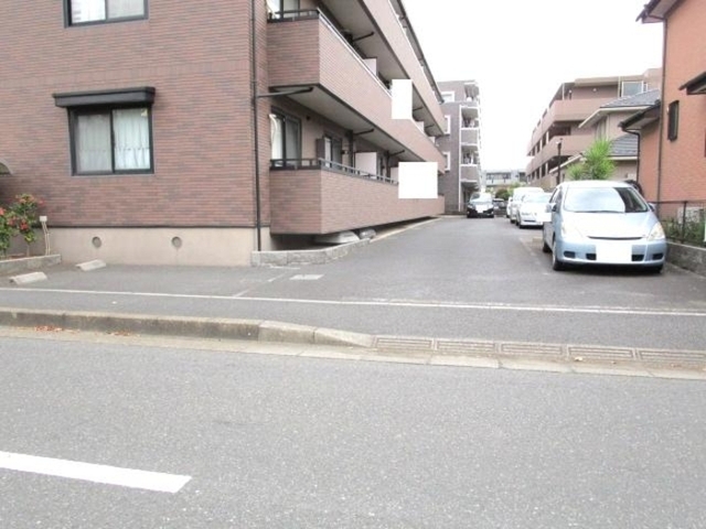 駐車場　駐車場（要空き確認）