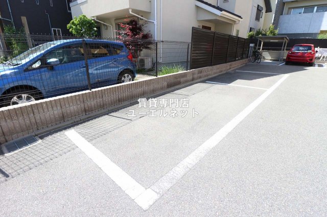駐車場　敷地内駐車場あり◎