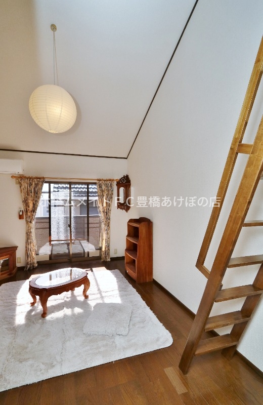 居室・リビング　同型別部屋写真