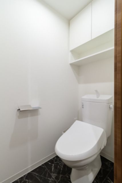 トイレ　※写真は同タイプ住戸です。
