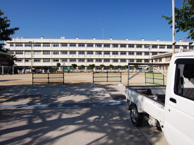 小学校　広島市立草津小学校（小学校）まで363m