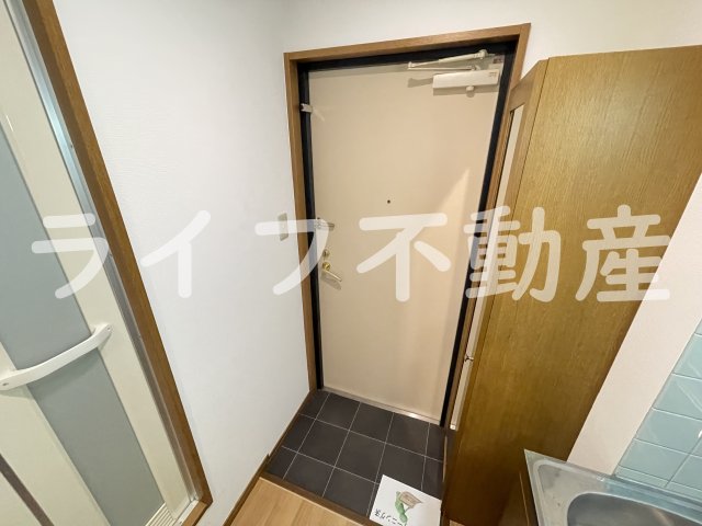 玄関　収納もある玄関です