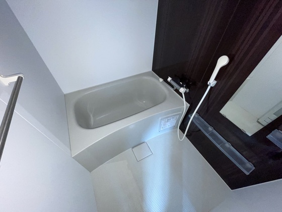 バス・シャワールーム　※別の部屋の写真です
