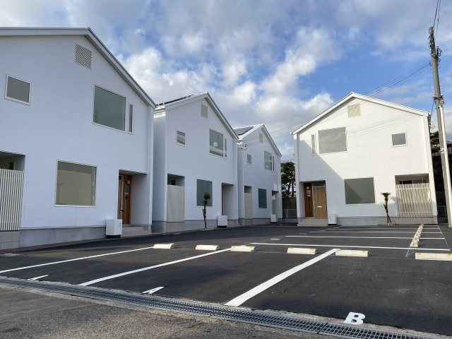 建物外観　落ち着いた雰囲気の外観です